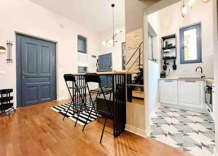 Cosy & Central Apartment